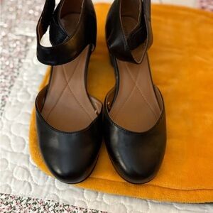 Elegant Black Ankle Strap Women's Shoes